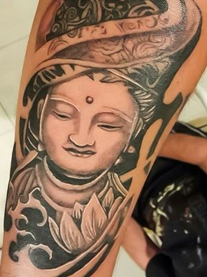 Buda. #buda #budha #buddhist #budishm #tattoo #tattoos #tattooart #realismo #realistictattoo #realistictattoos #realism #mexico #tat2 #tattoolife 