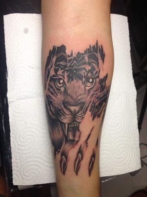 Tiger tattoo by Tom Racho