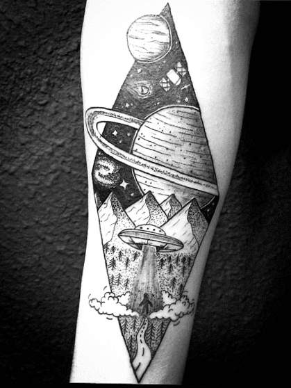 Cosmonaut tattoo by Dani Ginzburg | Photo 30668