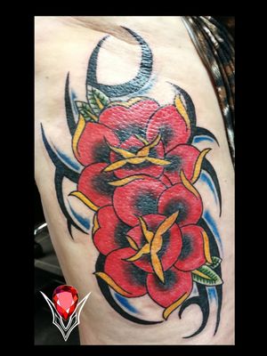 Some traditional roses with a tribal background in colour for the lovely Shanda. These were designed be me based on her concept. 