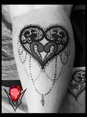 Lacework heart on the back of the calf. 