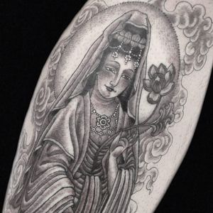 Tattoo by Hanna Sandstrom #HannaSandstrom #Buddhisttattoos #Buddhist #Buddha #meditation #mindfulness #peace #love #compassion #QuanYin #lotus #crown #clods #flower #floral