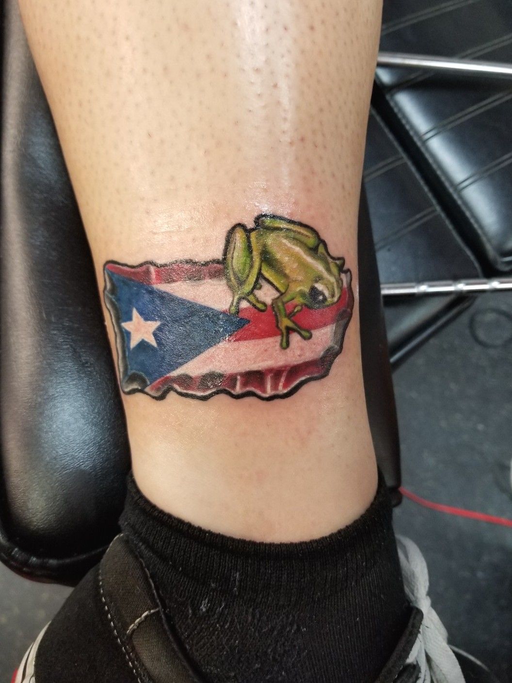 Coqui frog with Puerto Rican flag  Puerto rico tattoo Tattoo drawings  Tattoos