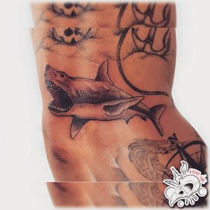 #follow New York, Thanks to My Friend Luigi 🙏#draw #drawing #tattoo #tattoos #ink #sketch #sketchbook #logo #picoftheday#shark #sharktattoo #teeth #eye #ocean #sea #animal #black #white 