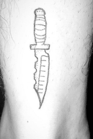 #knife #tattoo #knifetattoo #canivete #canivetetattoo #dagger #daggertattoo #switchblade #switchbladetattoo 