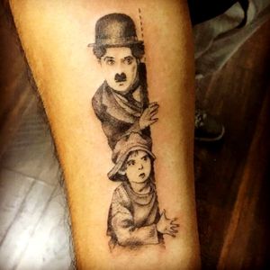 Chaplin insta: @carlaurrejola_tattoo (Santiago-Chile) 