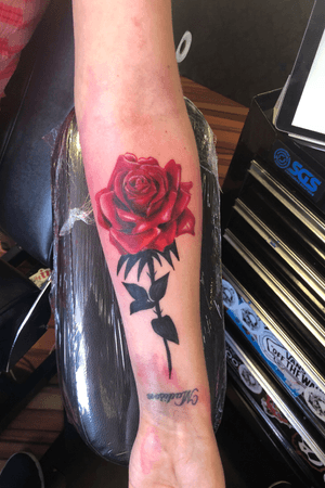 Rose tattoo i did hope ya like #rose #rosetattoo #colourtattoo #color #colortattoo 