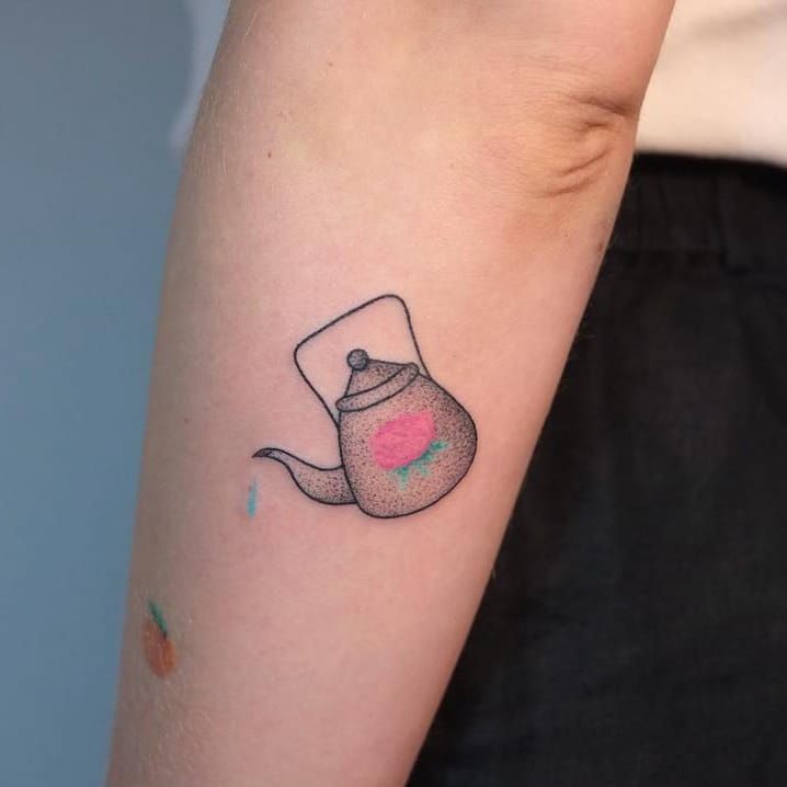 Teapot tattoo on the calf