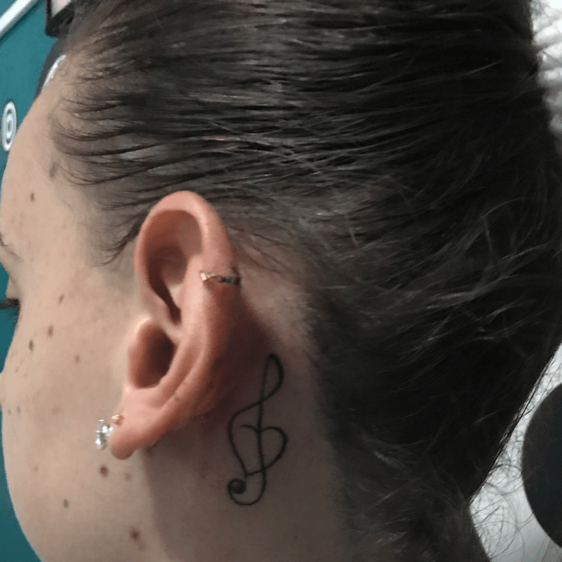 sergio ramos tattoo behind ear