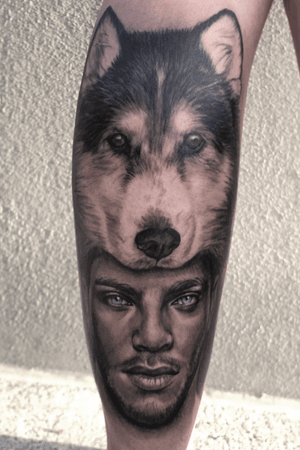 Family pet husky as a headdress for Alyss on her calf, for all booking and enquiries message me through my work Facebook thanks for looking!FB: TATTOOS BY HAYLSTIVIG: @HAYLSTIV.TATTOOS