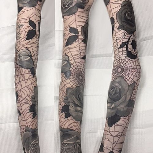 Lots of cover-ups in this rose and web sleeve. #rose #rosetattoo #webs #realism #realistictattoo #blackandgrey #blackandgreytattoo #girlswithtattoos #knoxville #knoxvilletattoo
