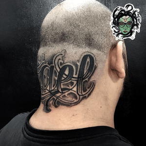 #NaneMedusaTattoo #tattoo #tatuagem #tattooart #tattooartist #tattoolover #tattoodoBR #riodejaneiro #tatuadora #lettering #letteringtattoo #caligraphy #caligraphytattoo #tatuadoras #viperink #tattooja #letteringinsoul #letteringcartel #letraspraquetequero #script #masteroflettering #medusa 