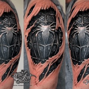 #comic #marvel #spiderman #rippedskin #tattooart #realism #spider 