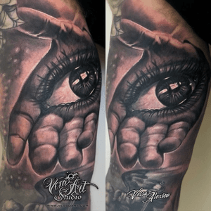 #hand #eye #bnginksociety #blackandgrey #realism #tattooart #tattooartist 