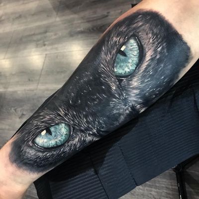 Tattoo by Anali De Laney #AnaliDeLaney #sparklytattoos #sparkly #glittery #glitter #sparkle #stars #ornamental #beautiful #cat #cateyes #eyes #fur #kitty #petportrait #realism #realistic #hyperrealism