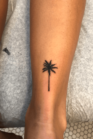 #Palm tree #smalltattoo #tattooart 