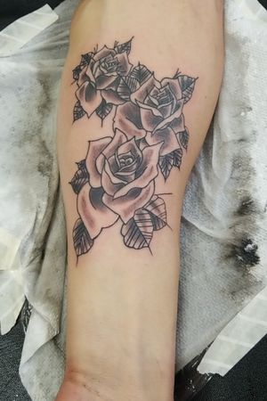 Rose's I did on an arm #blackandgreytattoo #tattoo #rosestattoo #rosetattoo #armtattoo #leaftattoo 