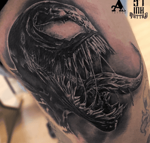 Otra fotito del Venom realizado 💉💉💉 #tattoo #tattoosnob #colorful #cuphead #inked #tattooart #music #ink #sketch #cute #illustration #artwork #flash #tattoooftheday #art #tatuajes #blackandgrey #tattooworkers #sketchtattoo #realism #realismtattoo #handmade #design #realismotattoo #venommovie #venom #spiderman #wearevenom #marvel #tattoosocial