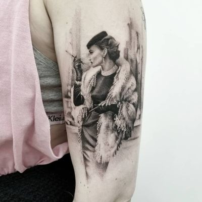 Tattoo by Zlata Kolomoyskaya #ZlataKolomoyskaya #GoldyZ #ladytattoo #babe #lady #woman #portrait #vintage #50s #fashion #pinup