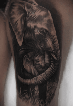 Two elephants to represent mother and daughter 🐘🐘 #tattoo #tattoodesign #tattooidea #elephant #elephanttattoo #thightattoo #legtattoo #girlswithink #londontattoo #mother #daughter #family #familytattoo #tattoooftheday 