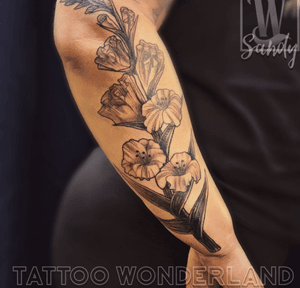 #gladiolustattoo @sandydex_tattoos @sandydex_tattoos #youbelongattattoowonderland #tattoowonderland #brooklyn #brooklyntattooshop #bensonhurst #midwood #gravesend #newyork #newyorkcity #nyc #tattooshop #tattoostudio #tattooparlor #tattooparlour #customtattoo #brooklyntattooartist #tattoo #tattoos #gladiolus 