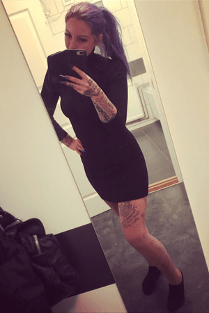 Tattooes and dresses goes perfectly together 💋❤️ 