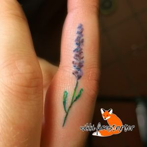 Finger lilac from March 2018 (apprentice work).http://nikkifirestarter.com#tattoos #bodyart #smalltattoos #fingertattoos #lilactattoos #lilac #cutetattoos #minimalisttattoos #floraltattoos #flower #flowertattoos #colortattoos #ink #art #mnartist #mntattoos #apprenticetattoos #minnesotatattoos