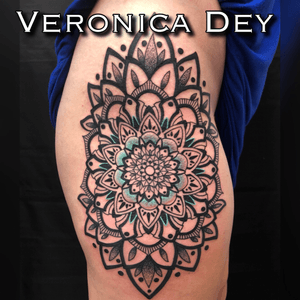 Mandala tattoo by Veronica Dey