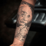 Mister Einstein by Peter. #realistic #realistictattoo #alberteinstein #tattoo #tatuagem #tatuaje #wallsandskin #amsterdamtattoo #rotterdamtattoo #science #hero #besttattoos #inkmagazine #blackandgrey #blackandgreytattoo