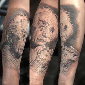 Mister Einstein on @gaz_hamlin today. #realistic #realistictattoo #alberteinstein #tattoo #tatuagem #tatuaje #wallsandskin #amsterdamtattoo #rotterdamtattoo #science #hero #besttattoos #inkmagazine #blackandgrey #blackandgreytattoo
