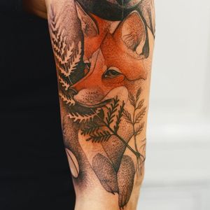 Tattoo by Dzo Lama #DzoLama #foxtattoo #fox #animal #nature #illustrative #dotwork #plant #fern