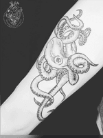 🐙 #Octopus #line #tattoos #Reminisce #Reminiscetattoo #bangkoktattoo #bangkok #Thailand