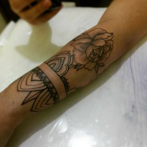 #mandalas #mandala #mandalatattoo #mandala_art #indiana #indiantattoo #indian #india🇮🇳 #rose #estudiogoncalo #coolritiba #cool #tatuagemfeminina #tatuagensfemininas #cwbtattoo #cwb #tattoocwb #tatouage #tattoo2meindica #tattoodelicada #tattoo2me #tattoo2you #tatoo #tattoo2us