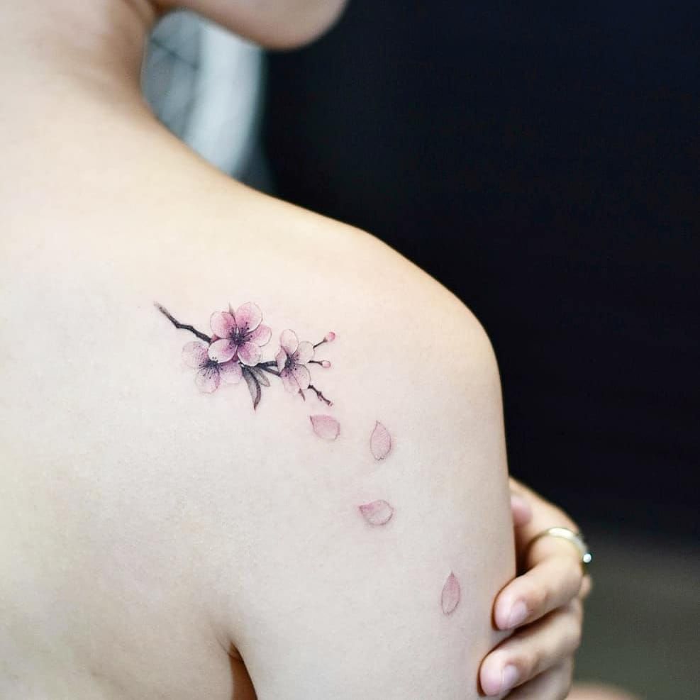 12 Minimalist Flower Tattoo Ideas And Their Hidden Meanings