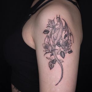 Tattoo by Tattooer Intat #TattooerIntat #Intat #dragontattoos #dragon #mythicalcreature #legend #folklore #illustrative #livework #flowers #floral #rose