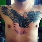 An other cover. Really cool piece. In progressss....!!!😯😯😯😁😁😁 #tattoo #tatouage #Aigle #eagle #blackandgrey #blackandgreytattoo #coveruptattoo #bird #worldfamousink #intenzeink #dermalizepro #hustlebutterdeluxe #romanianartist #Luxembourg 