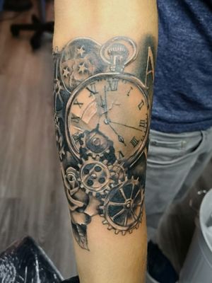 #clock #clocktattoo #dragonball #dragonballtattoo #realistictattoos #realistic 