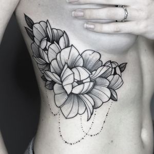 By Teti Malik on insta #tetimalik.tattoo #blackwork #floral #flower #ornamental #rib 