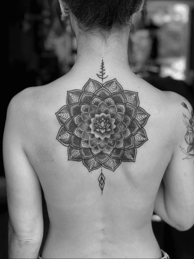 Mandala #mandalatattoo #linework #lotustattoo #blackandgrey 