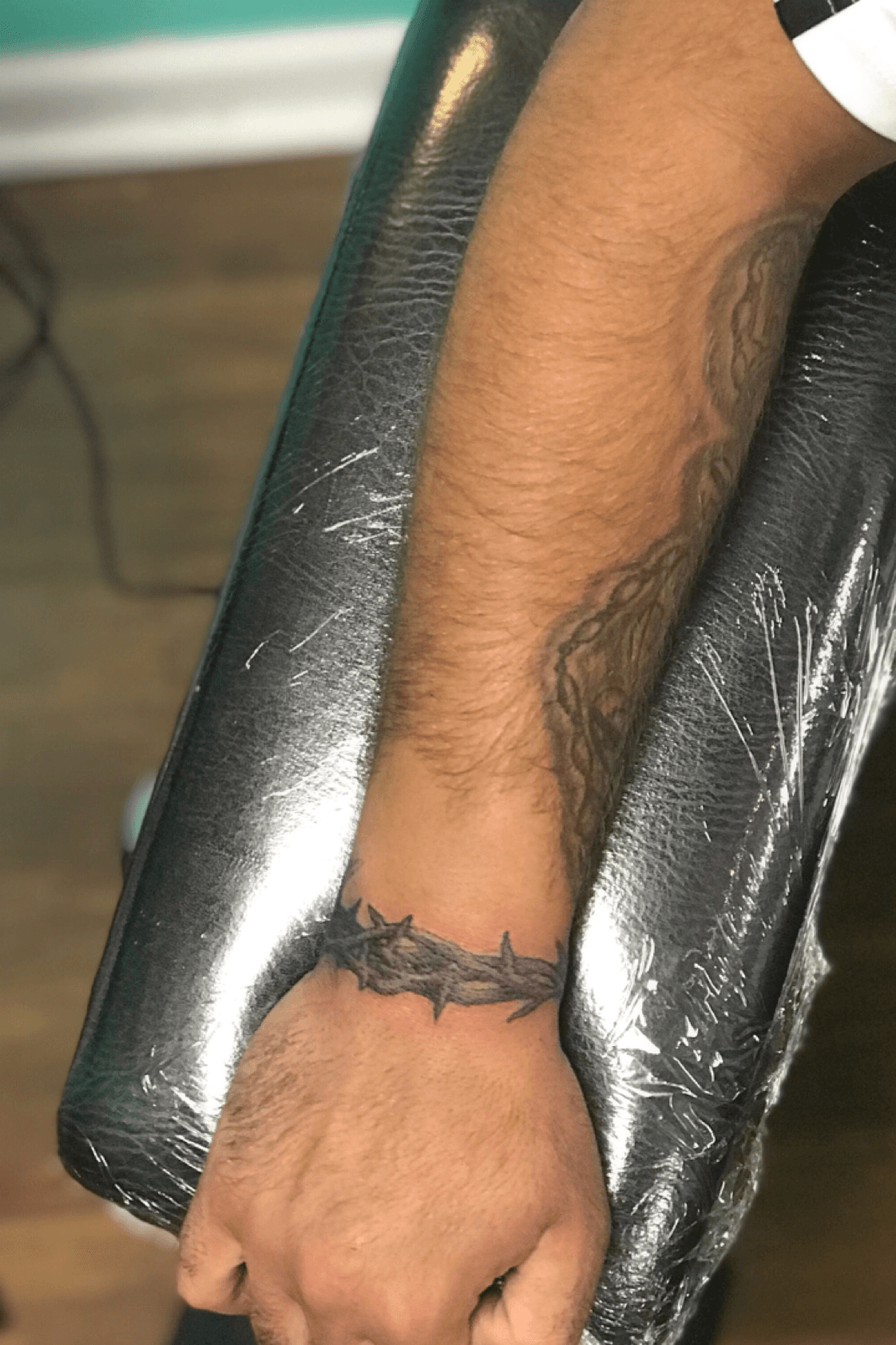 Lightening thorn tattoo by Tine DeFiore  Tattoogridnet