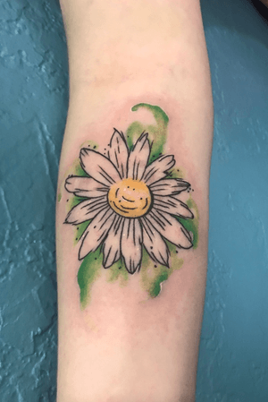 Neat little illustrative watercolor daisy tattoo i did. #tattoo #flowertattoo #watercolortattoo #daisytattoo #sherwood #littlerock #tattoos #tattooshop 