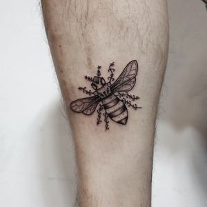 Stitch Bone : Bee Leg TattooTattoo by Bluewhaleink Artist @_park_tae_Instagram@_park_tae_