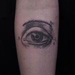 Tattoo by Lisa Riva #LisaRiva #eyetattoos #eyetattoo #eye #anatomy #blackwork #illustrative #linework #etching #engraving #medicalillustration #medical