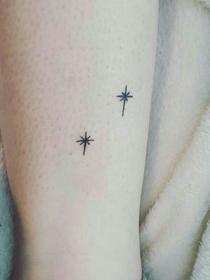 Second star to the right and straight on 'til morning...#stars  #Estrellas #PeterPan #minimalist #linework #cute #neverland #NuncaJamás 