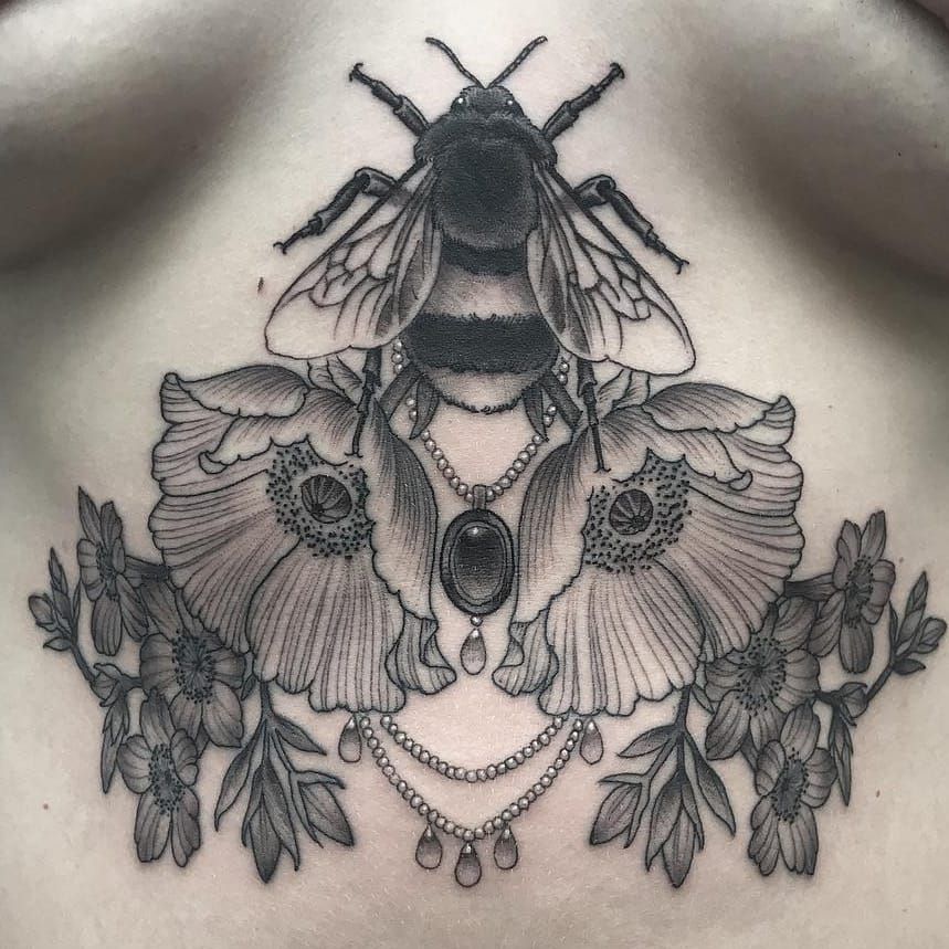 366 Trendy Bee Tattoo Ideas To Try Out This Year