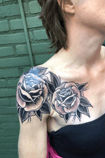 Done by @bramkoenen - Resident Artist @swallowink @iqtattoogroup tat #tatt #tattoo #tattoos #tattooart #tattooartist #blackandgrey #blackandgreytattoo #ink #inkee #inkedup #inklife #oldschool #oldschooltattoo #roses #rosestattoo #stamp #stamptattoo #art #bergenopzoom #netherlands