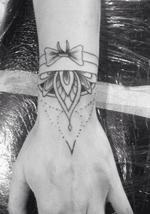 Tattoo of the day #ink #inked #inkedgirl #blackwork #dotwork #ornementaltattoo #blackandgrey 