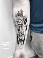 By RO. Robert Pavez • Prelude 🗡 • Done in studio Chronic ink • 2018 #engraving #dotwork #etching #dot #linework #geometric #ro #blackwork #blackworktattoo #blackandgrey #black #tattoo #fineline