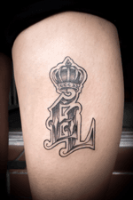 #letteringtattoo on the calf #customlettering #crowntattoo 