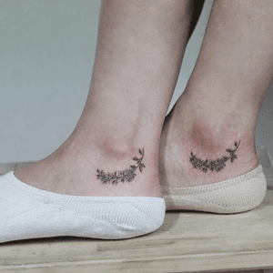 Lilac #Lilactattoo #tattooart #tattooartist #tattooapprentice #Korea #koreatattoo 